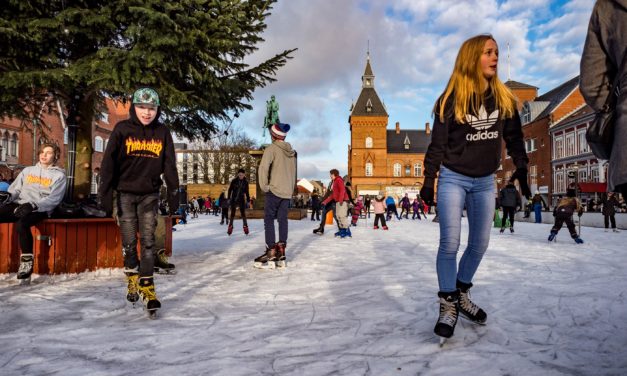 Skøjtebanen på Torvet i farezonen!