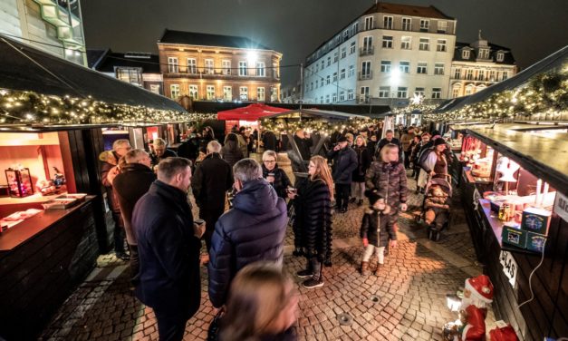 Julebyen åbner idag!
