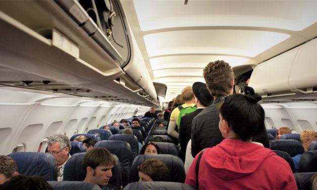 12 lande vil droppe flypassagerers rettigheder: Danmark imod!