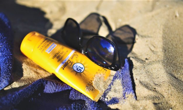 Solcreme er vigtigt – men tag nu og vælg én med god kemi!