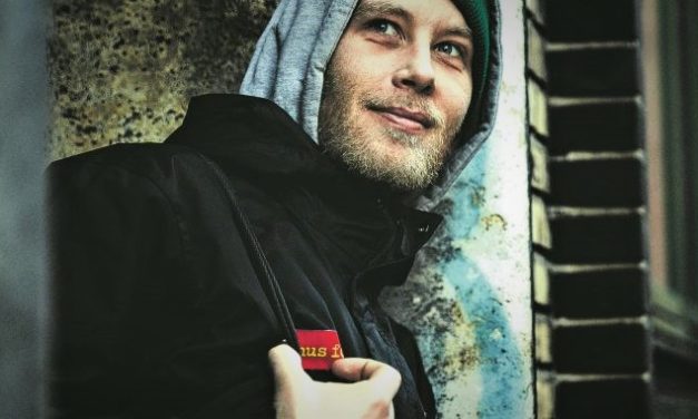 Hjemløse bliver glemt når kontanterne forsvinder!