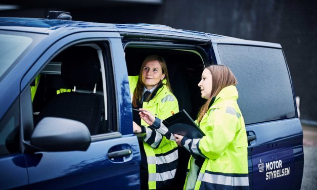 Ejere af tidligere politikøretøjer får opkrævning efter snyd med registreringsafgift!
