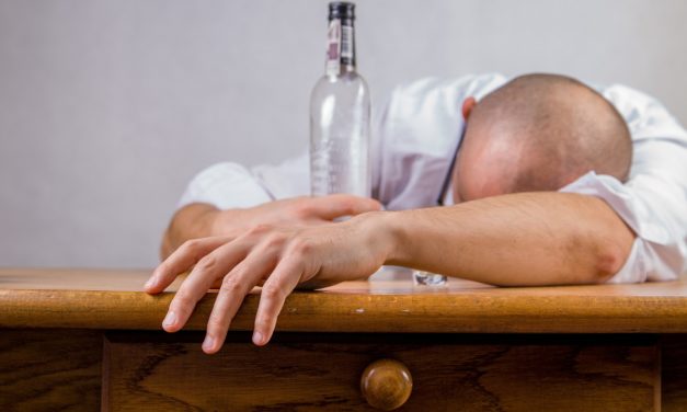 Undervisningsmateriale skal gøre det nemmere at tale om alkoholproblemer!